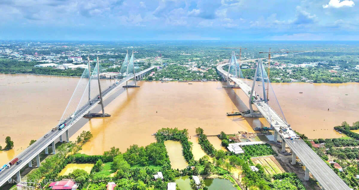 Kiểm tra việc chấp hành luật đất đai trong công tác lập và thực hiện quy hoạch, kế hoạch sử dụng đất; Bồi thường, hỗ trợ, tái định cư khi nhà nước thu hồi đất và đấu giá quyền sử dụng đất tại tỉnh Vĩnh Long