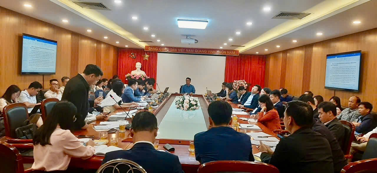 Cục Quản lý đất đai tổ chức Hội nghị góp ý Dự thảo Nghị định hướng dẫn Nghị quyết của Quốc hội về cơ chế, chính sách tháo gỡ khó khăn, vướng mắc trong tổ chức thi hành Luật Đất đai